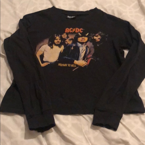 Size Small long sleeved crop top - Picture 1 of 3